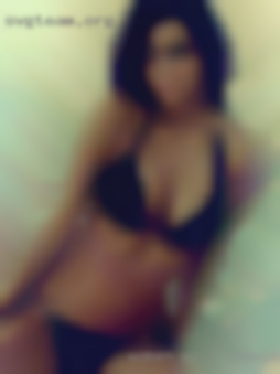 Women wild showing there boobs!